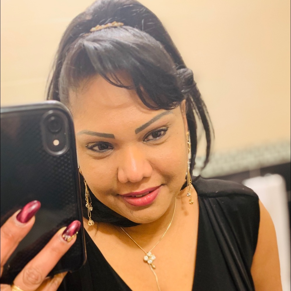 Meet your Posher, Kenia